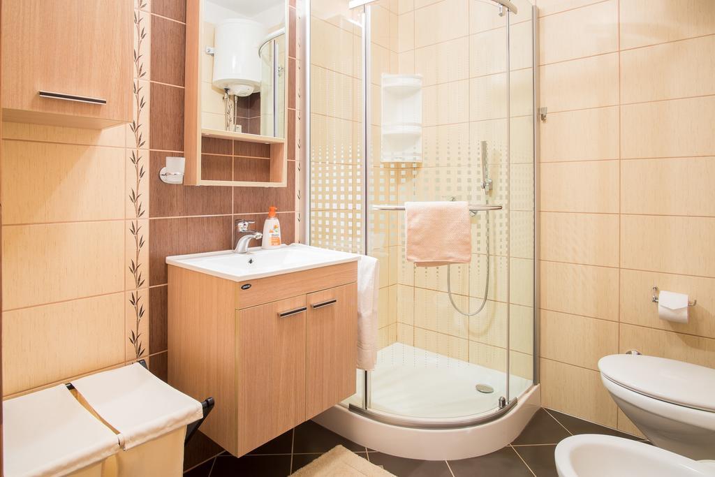 The Golden Island Apartments Krk Town Room photo