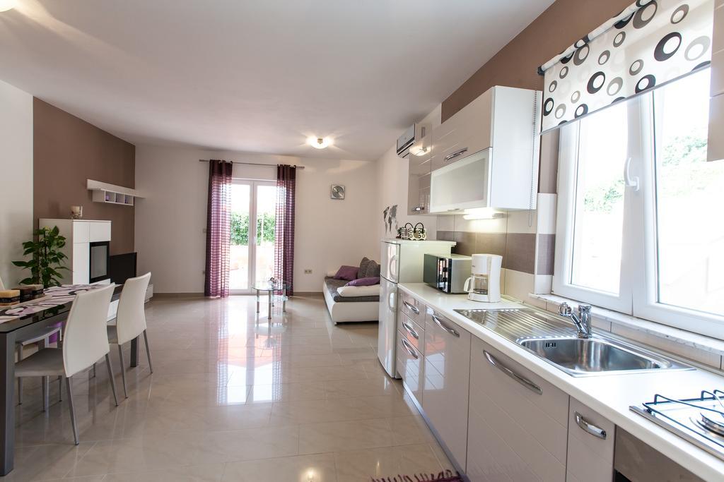 The Golden Island Apartments Krk Town Room photo
