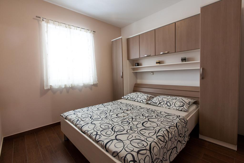 The Golden Island Apartments Krk Town Room photo